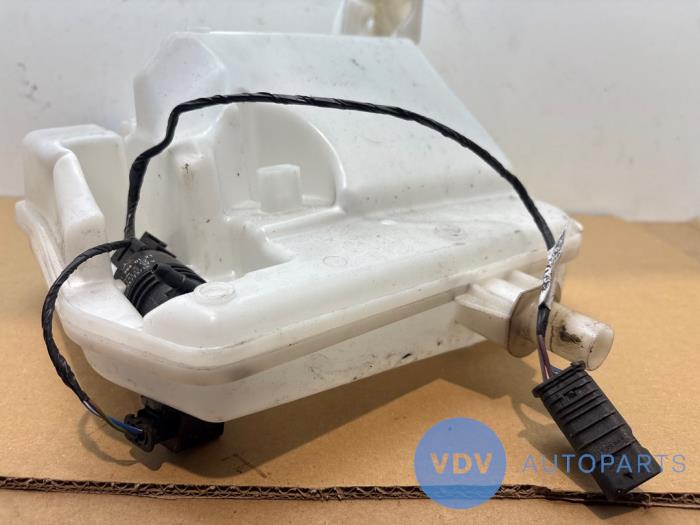 Front windscreen washer reservoir Mercedes Sprinter