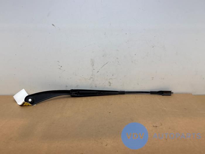 Ramie wycieraczki przedniej Mercedes B-Klasse