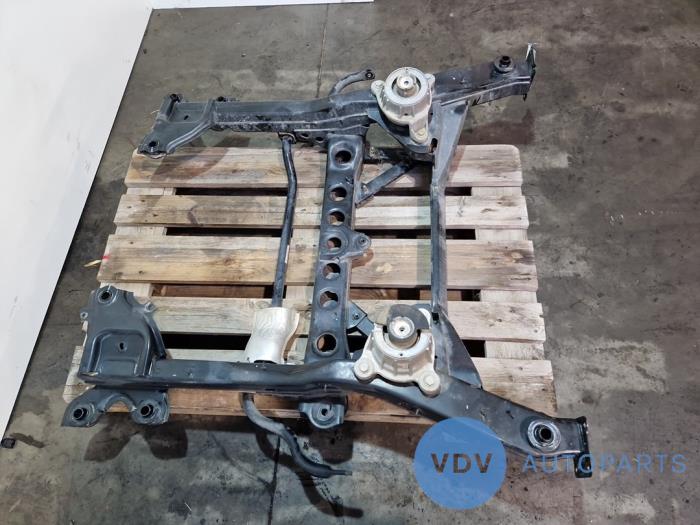 Rama pomocnicza Mercedes Vito