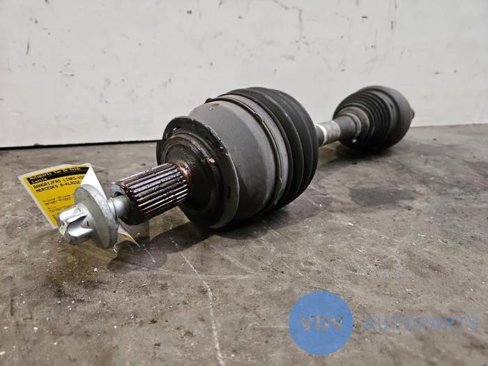 Aandrijfas links-voor Mercedes B-Klasse