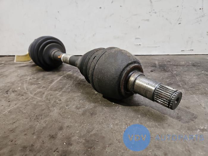 Aandrijfas links-voor Mercedes B-Klasse