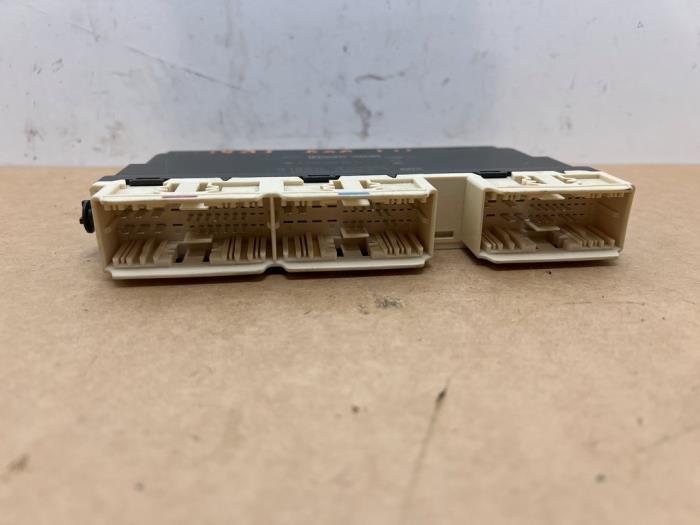 Ordinateur siège Mercedes C-Klasse