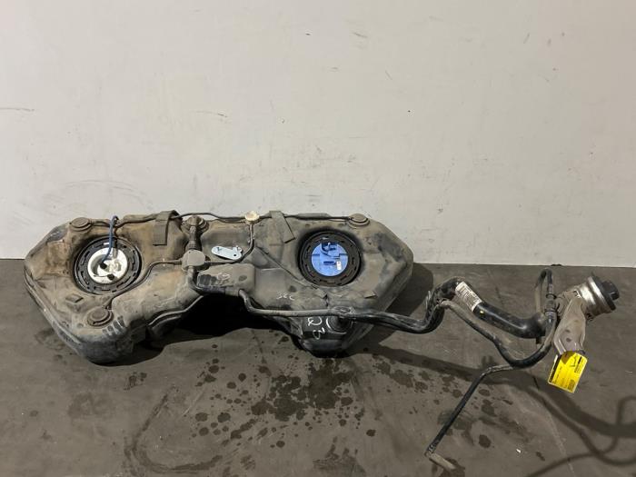Réservoir de carburant Mercedes C-Klasse