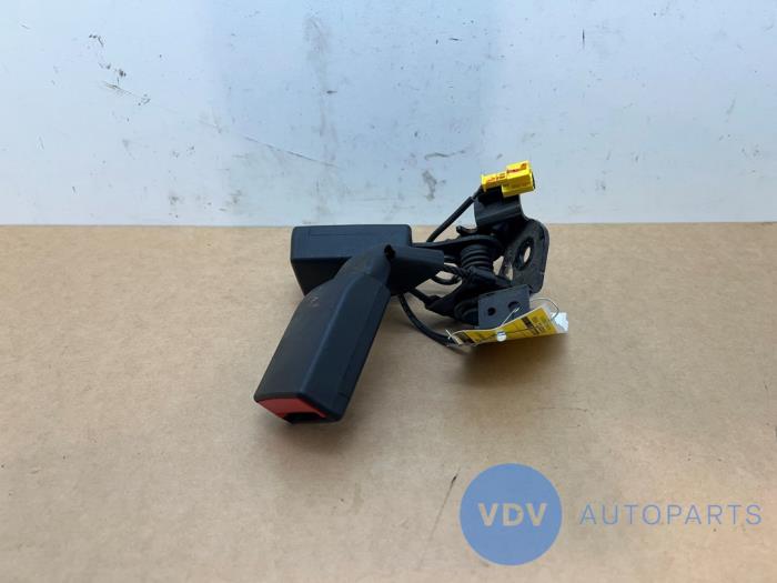 Rear seatbelt buckle, centre Mercedes B-Klasse