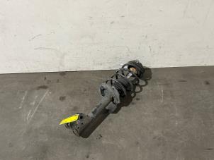 Gebruikte Schokdemper links-voor Mercedes A (W169) 1.5 A-160 Prijs € 60,50 Inclusief btw aangeboden door Autoparts Van De Velde