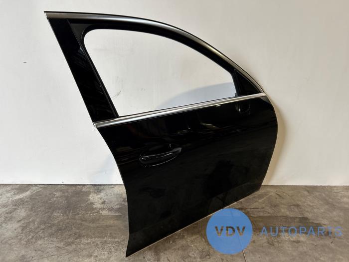 Puerta 4 puertas derecha delante Mercedes GLC-Klasse