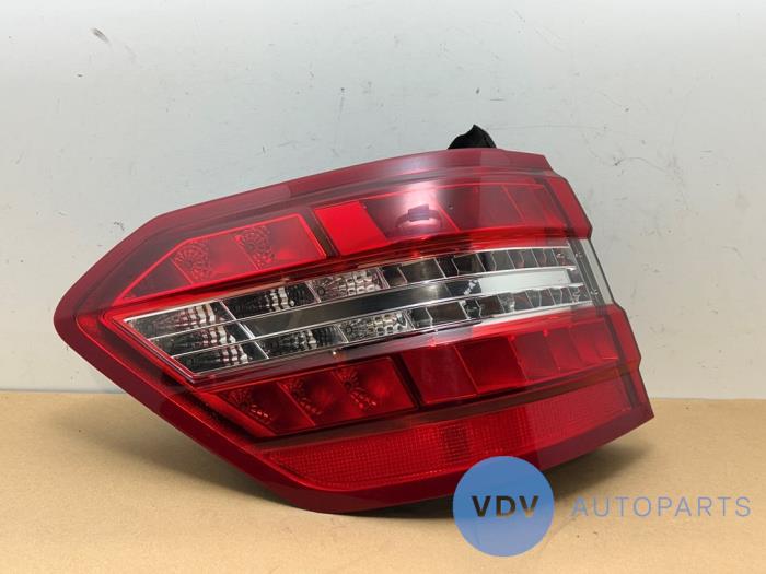 Feu arrière gauche Mercedes E-Klasse