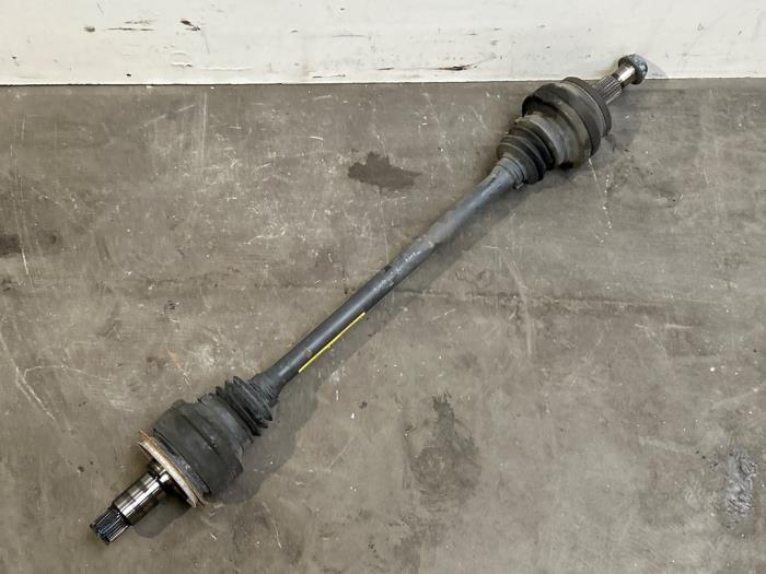 Os napedowa lewy tyl Mercedes E-Klasse