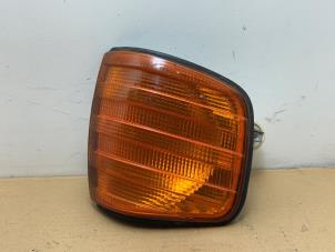 Gebruikte Pinker rechts Mercedes S (W126) 260 SE Prijs € 54,45 Inclusief btw aangeboden door Autoparts Van De Velde