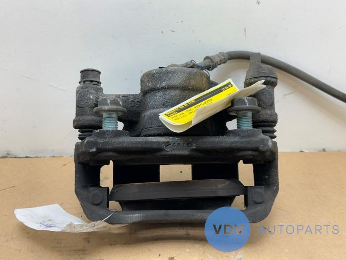 Remklauw (Tang) rechts-achter Mercedes Sprinter