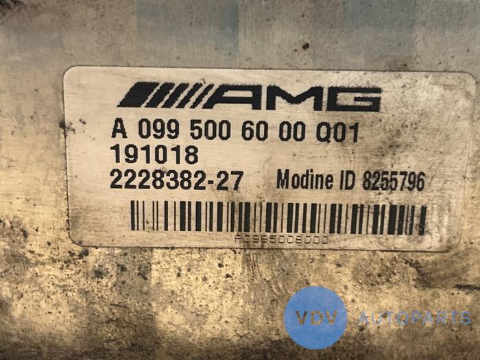 Chlodnica oleju Mercedes E-Klasse