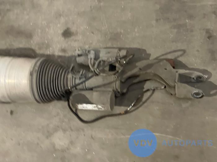 Stoßdämpfer rechts vorne Mercedes E-Klasse