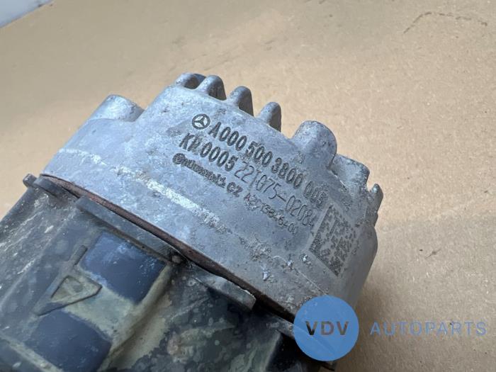 Pompe à eau Mercedes C-Klasse