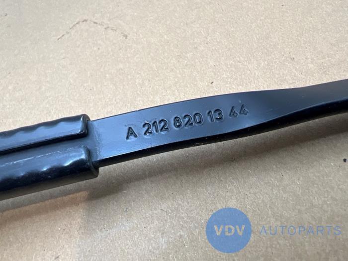 Scheibenwischerarm vorne Mercedes E-Klasse