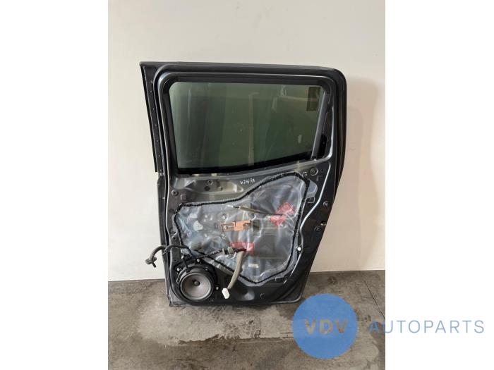 Drzwi prawe tylne wersja 4-drzwiowa Mercedes X-Klasse