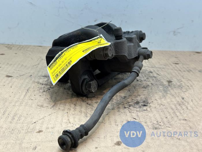 Zacisk hamulcowy lewy tyl Mercedes X-Klasse