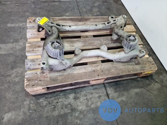 Rama pomocnicza Mercedes E-Klasse