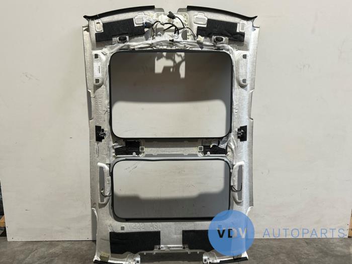 Headlining Mercedes S-Klasse