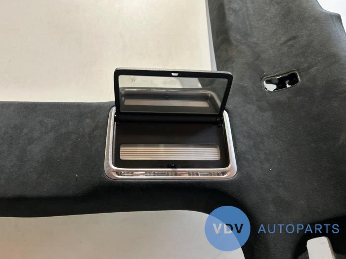 Headlining Mercedes S-Klasse