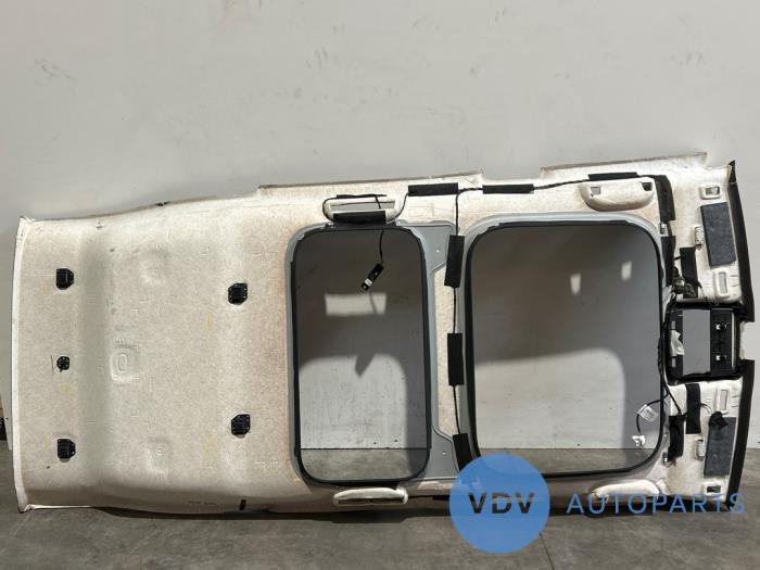 Headlining Mercedes GLB-Klasse