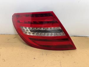 Gebruikte Achterlicht links Mercedes C (C204) 2.2 C-220 CDI 16V BlueEfficiency Prijs € 175,45 Inclusief btw aangeboden door Autoparts Van De Velde