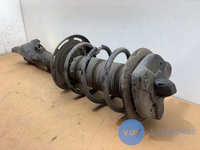 Amortyzator wstrzasów prawy przód Mercedes C-Klasse