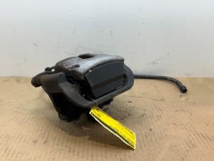 Gebruikte Remklauw (Tang) links-achter Mercedes GLE (W166) 500 e 3.0 V6 24V 4-Matic Prijs € 48,40 Inclusief btw aangeboden door Autoparts Van De Velde