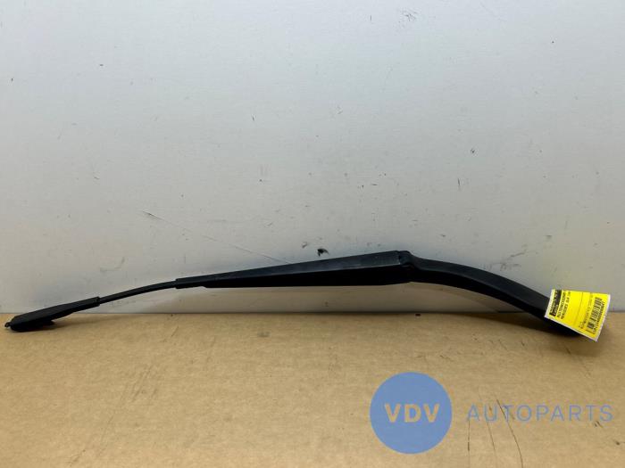 Scheibenwischerarm vorne Mercedes GLA