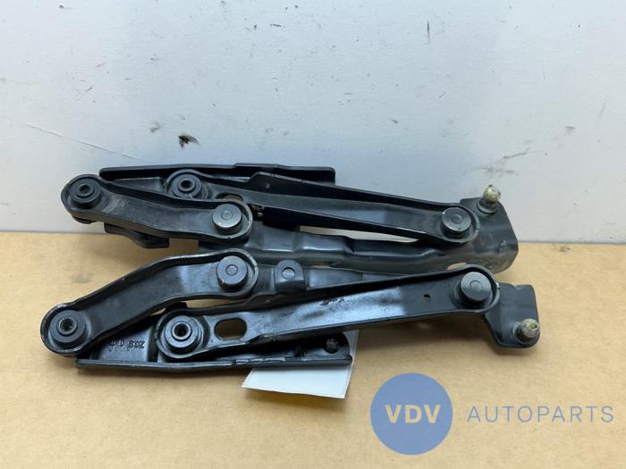 Zawias pokrywy silnika Mercedes SLK