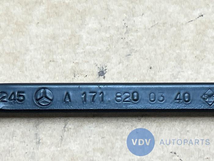 Scheibenwischerarm vorne Mercedes SLK