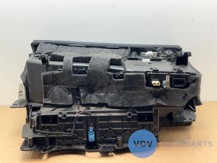 Boîte à gants Mercedes C-Klasse