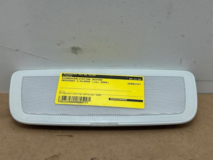 Oswietlenie wewnetrzne tyl Mercedes C-Klasse