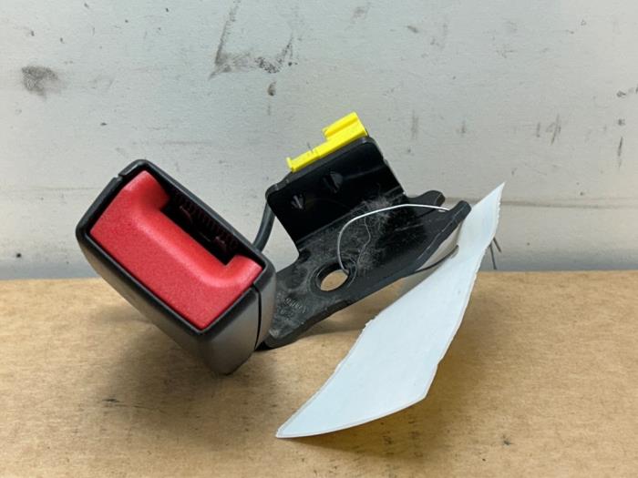 Wtyk pasa bezpieczenstwa lewy tyl Mercedes C-Klasse