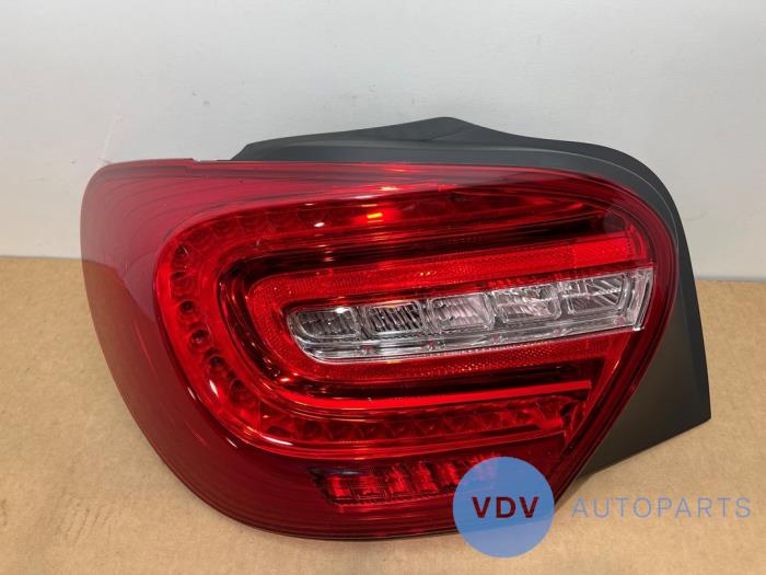 Feu arrière gauche Mercedes A-Klasse