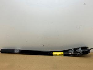 Gebruikte Afdekkap dakrail Mercedes GLA (156.9) 2.2 200 CDI, d 16V 4-Matic Prijs € 108,90 Inclusief btw aangeboden door Autoparts Van De Velde