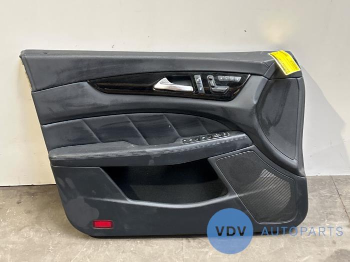 Tapicerka drzwi lewych przednich wersja 4-drzwiowa Mercedes CLS-Klasse