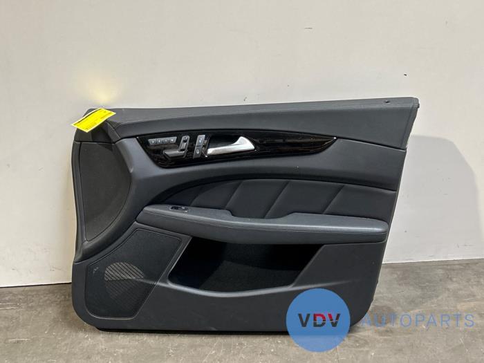 Tapicerka drzwi prawych przednich wersja 4-drzwiowa Mercedes CLS-Klasse