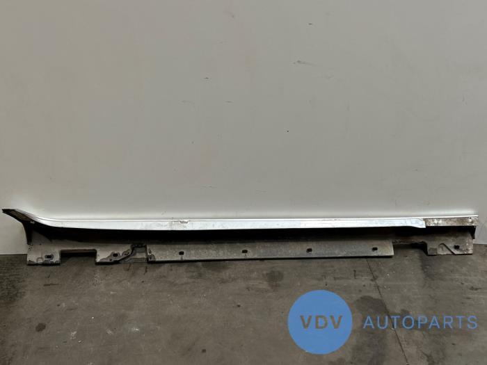 Sill, left Mercedes CLS-Klasse
