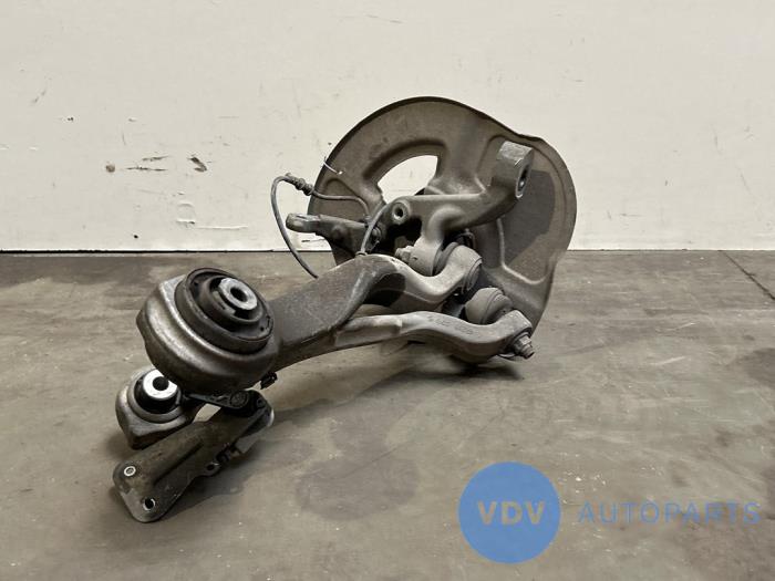 Fusee links-voor Mercedes CLS-Klasse