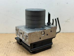 Gebruikte ABS Pomp Mercedes CLS (C218) 350 CDI BlueEfficiency,d 3.0 V6 24V Prijs € 151,25 Inclusief btw aangeboden door Autoparts Van De Velde