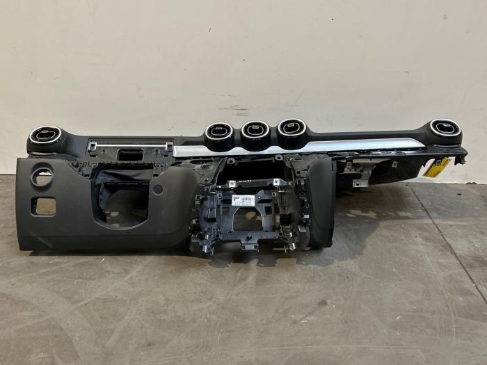 Dashboard Mercedes C-Klasse