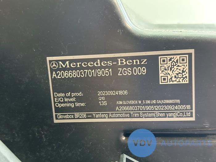 Boîte à gants Mercedes C-Klasse