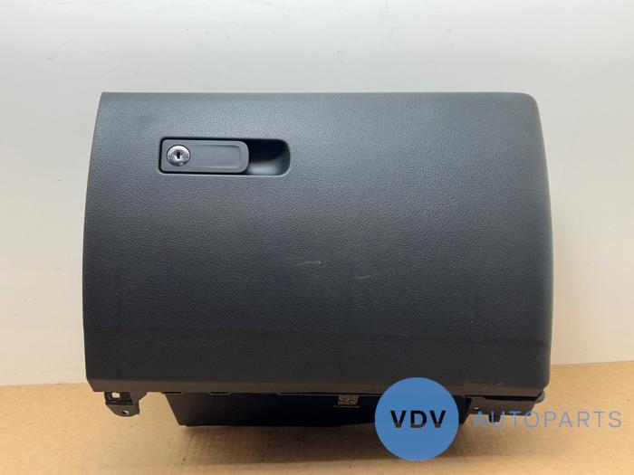 Handschuhfach Mercedes C-Klasse