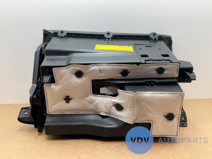 Boîte à gants Mercedes C-Klasse