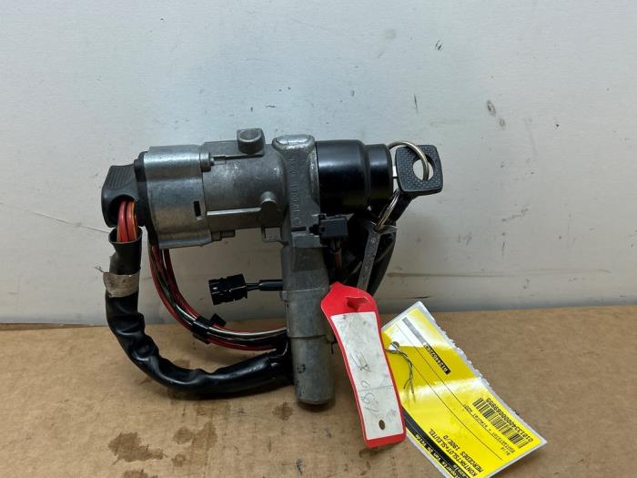 Stacyjka+Kluczyk Mercedes 190E/D