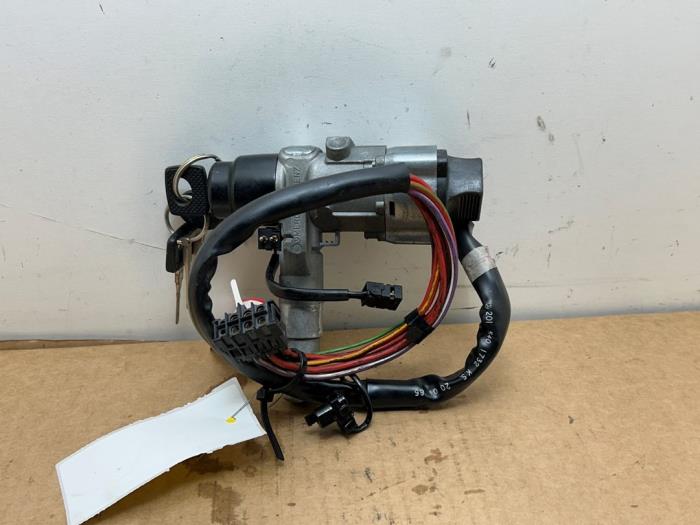 Kontaktslot+Sleutel Mercedes 190E/D