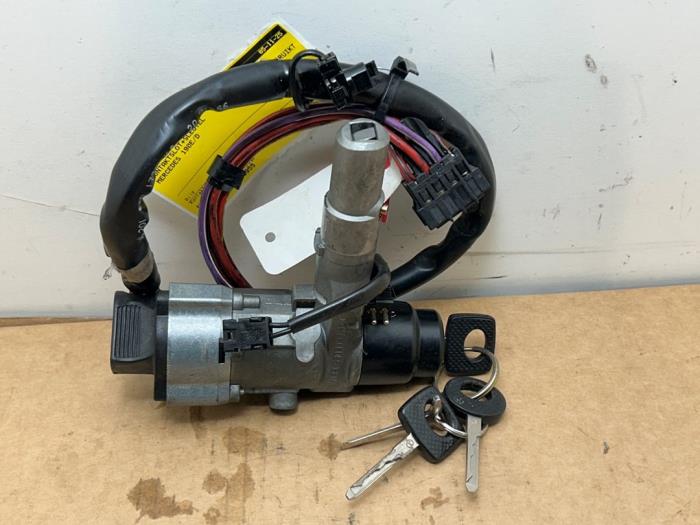 Kontaktslot+Sleutel Mercedes 190E/D