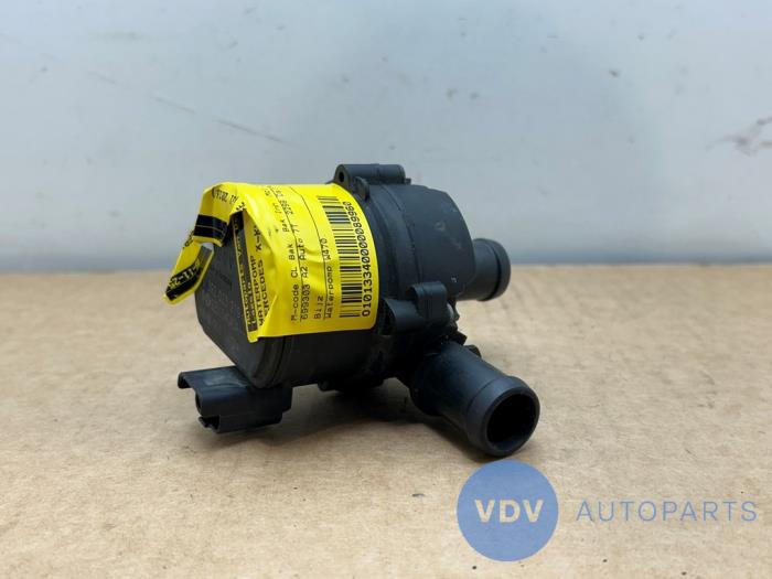 Bomba de agua Mercedes X-Klasse