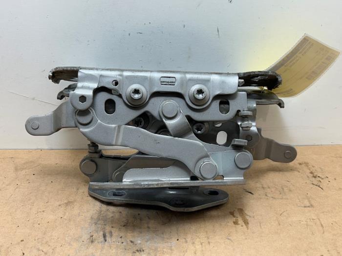 Charnière capot Mercedes C-Klasse