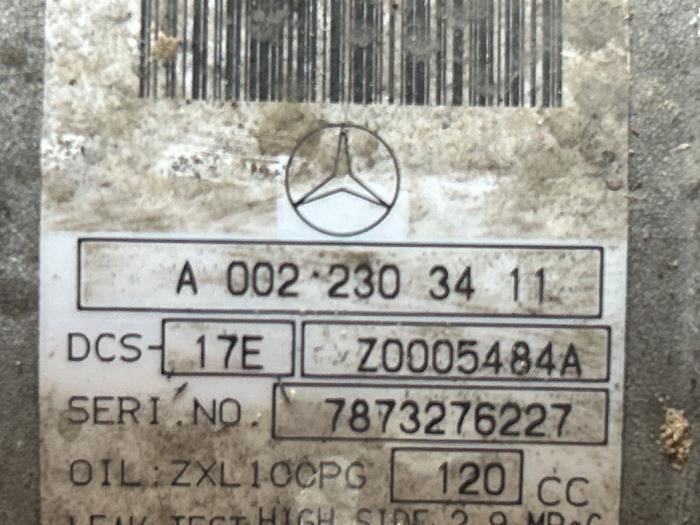 Airco Condensor van een Mercedes-Benz C (W204) 2.2 C-220 CDI 16V 2007